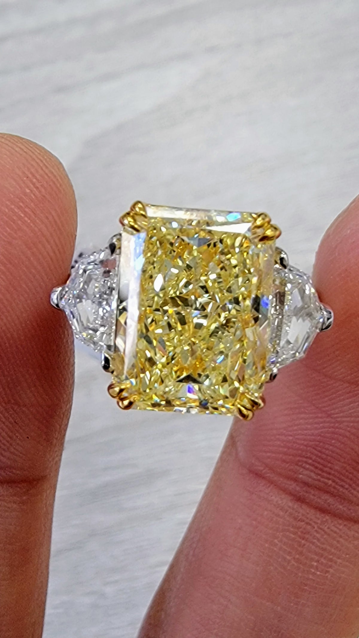 6.72ct Fancy Light Yellow Elongated Radiant Diamond Ring VS2 GIA