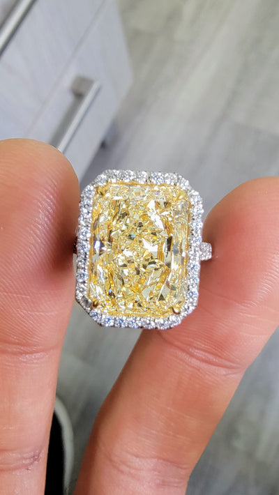 7.03ct Light Yellow Elongated Radiant SI1 GIA Ring