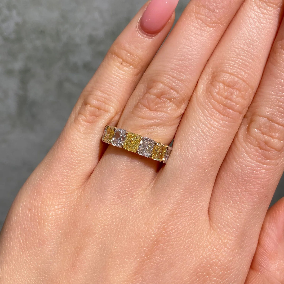 4.34ctw Alternating Yellow & White Elongated Radiant Diamond Halfway Band GIA