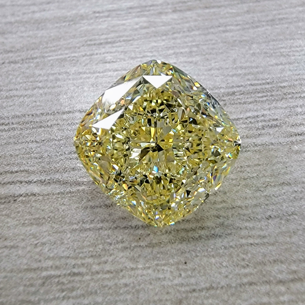 5.05ct Fancy Light Yellow Cushion Diamond VS2 GIA