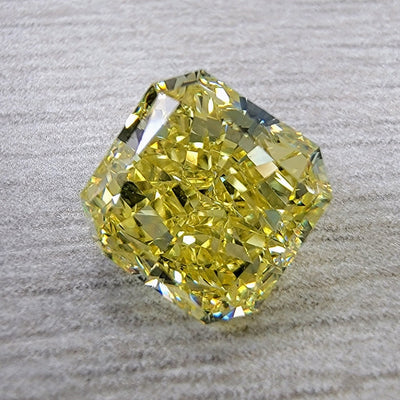 2.28ct Fancy Intense Yellow Radiant VVS2 GIA
