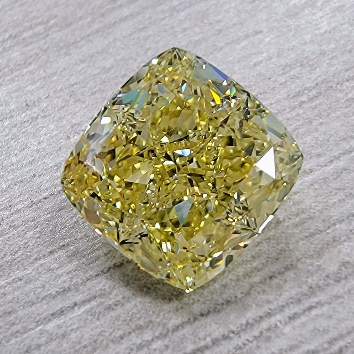 2.73ct Fancy Yellow Cushion Diamond VVS1 GIA