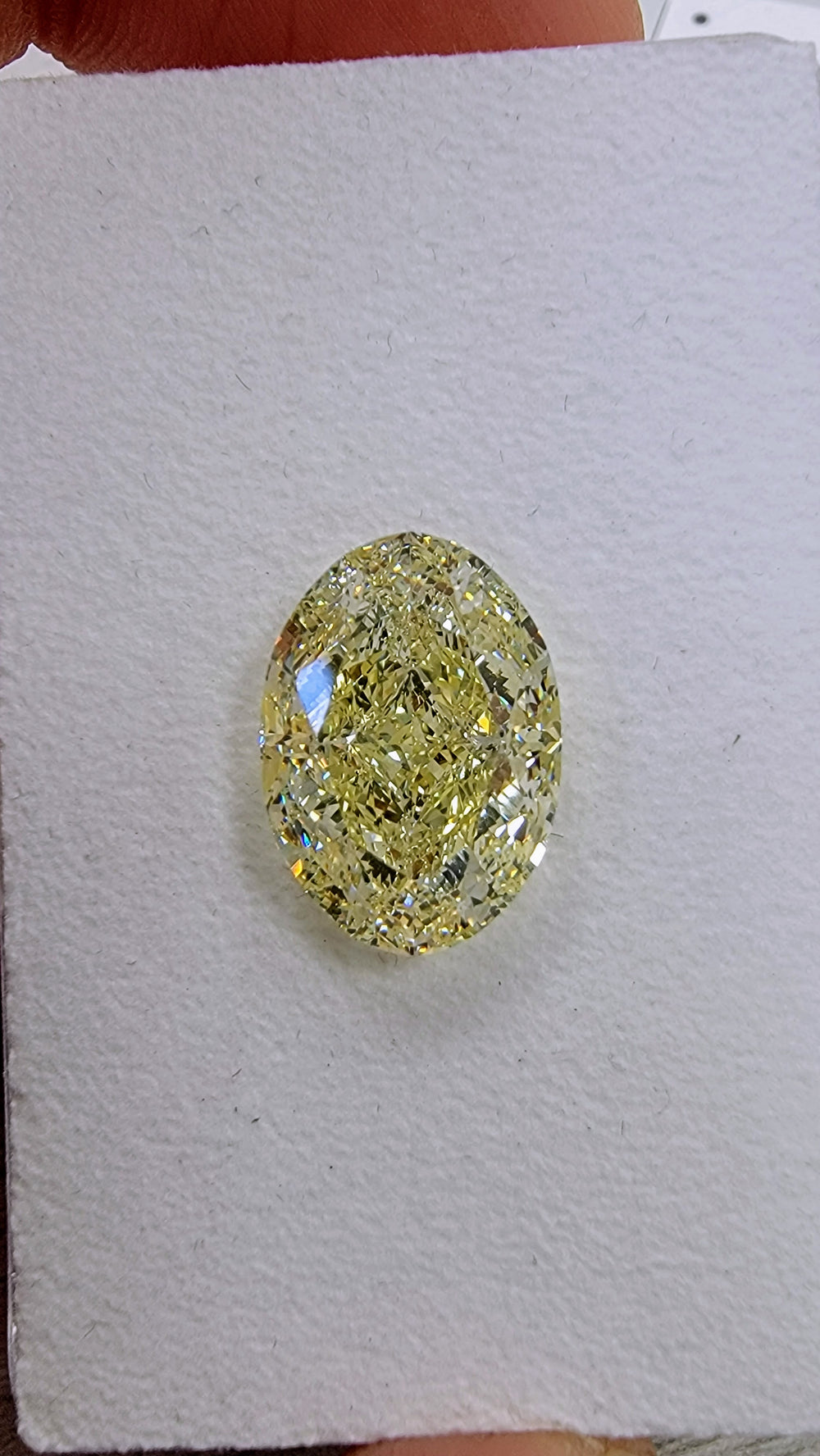 11.07ct Light Yellow Oval Diamond VS1 GIA