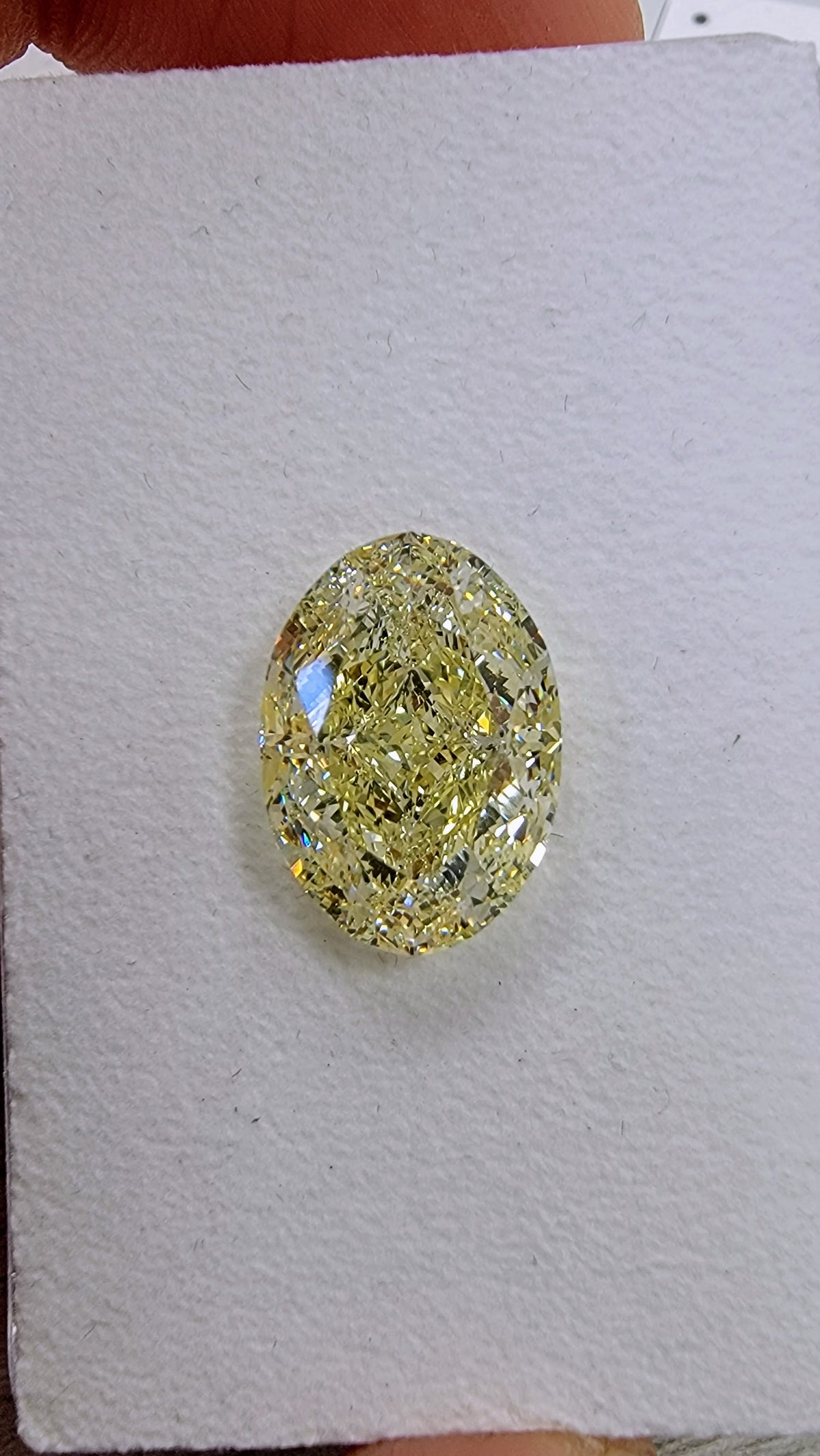 11.07ct Light Yellow Oval Diamond VS1 GIA