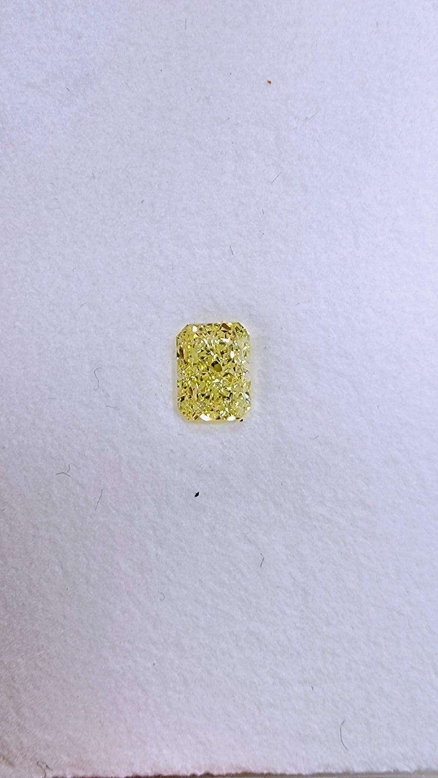 1.01ct Fancy Light Yellow Elongated Radiant Diamond VS1 GIA