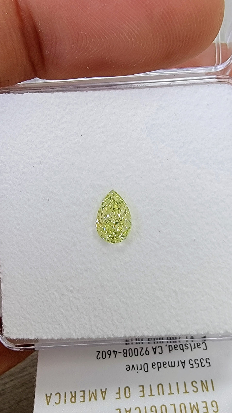 0.75ct Fancy Light Green Yellow NEON Pear Diamond VS2 GIA