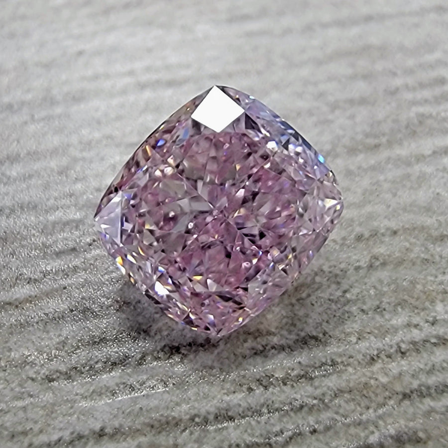 0.50ct Fancy Purplish Pink Cushion Diamond VVS1 GIA