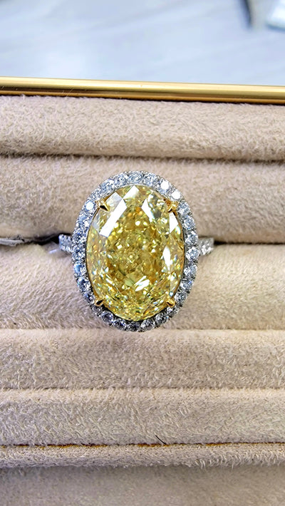 6.16ct Fancy Light Yellow Oval VS1 GIA