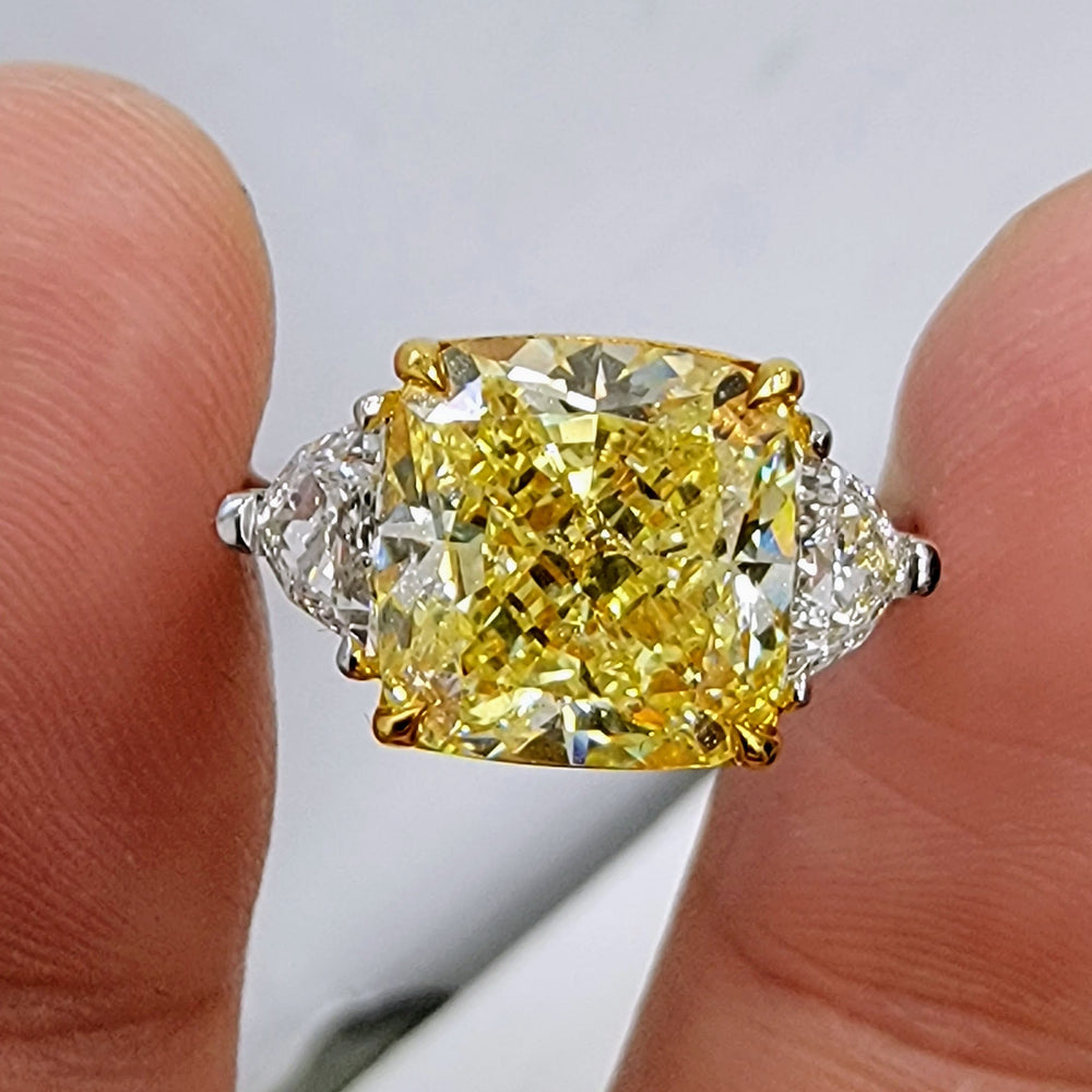 5.44ct Fancy Yellow Cushion Diamond Ring VVS2 GIA