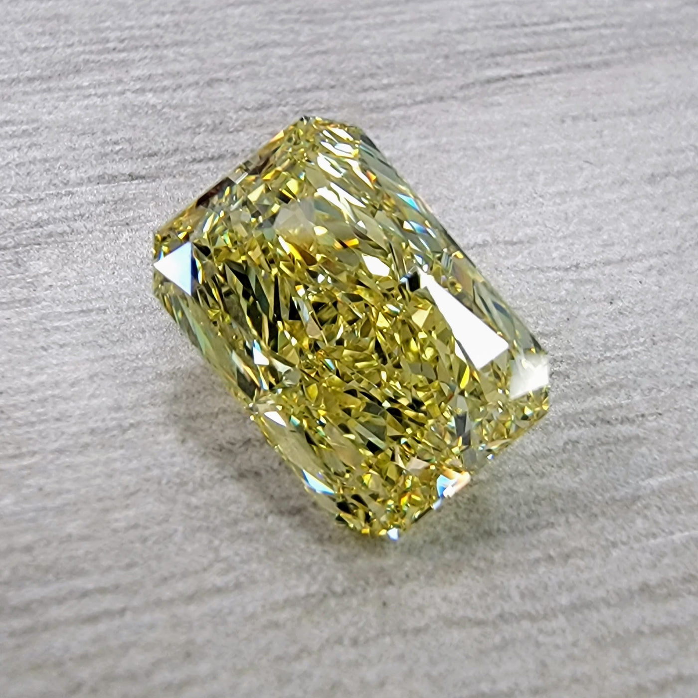 3.05ct Fancy Yellow Elongated Radiant VS1 GIA