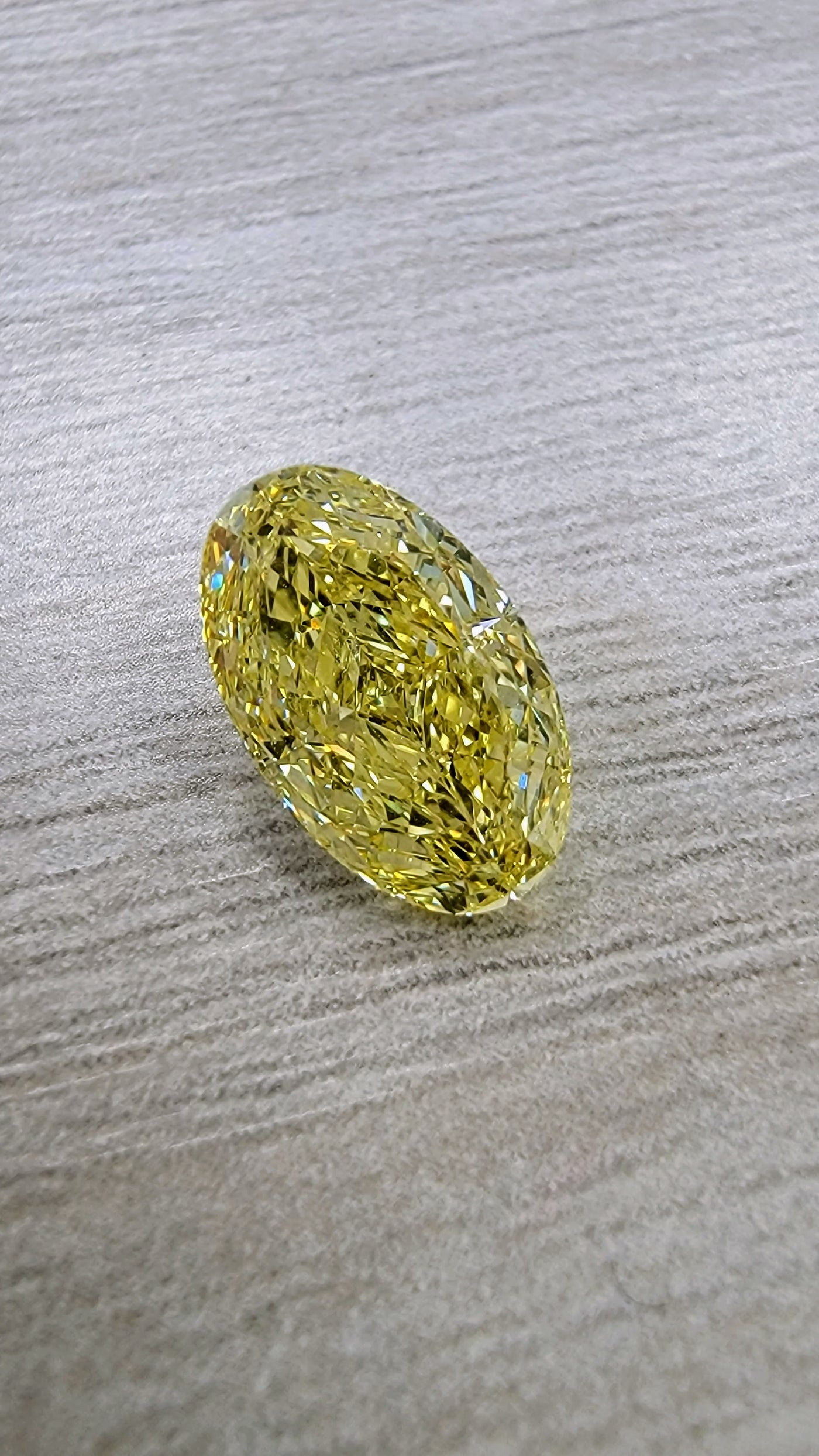 2.00ct Fancy Yellow Oval VVS2 GIA