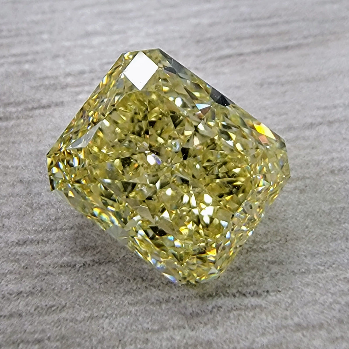 4.02ct Fancy Yellow Elongated Radiant Diamond VS1 GIA