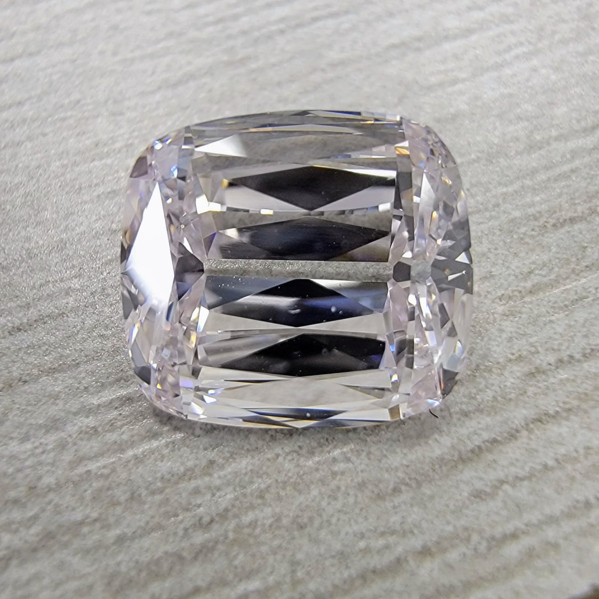 2.01ct Faint Pink Cushion Diamond VS1 GIA