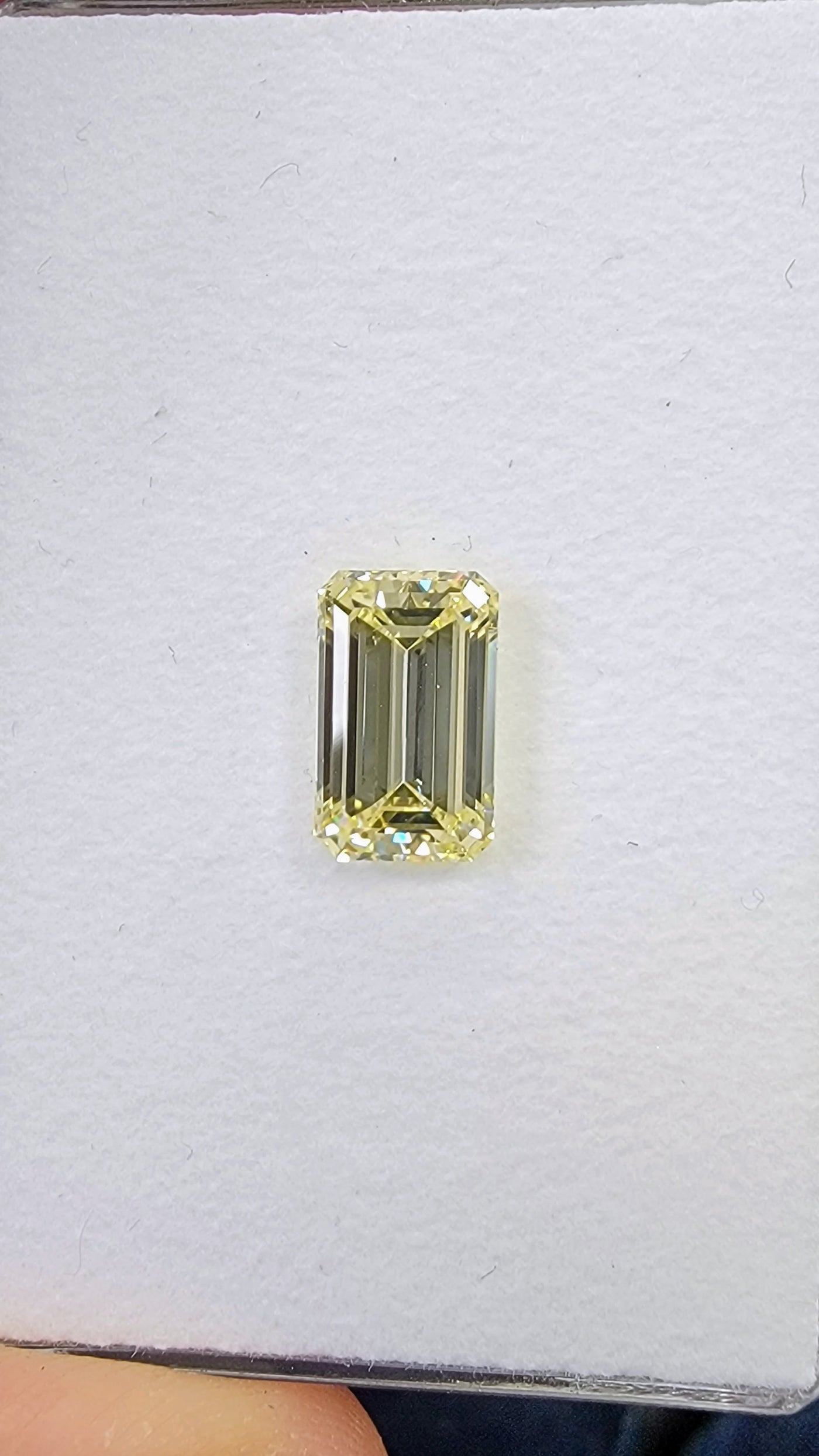 3.33ct Light Yellow Emerald VS2 GIA