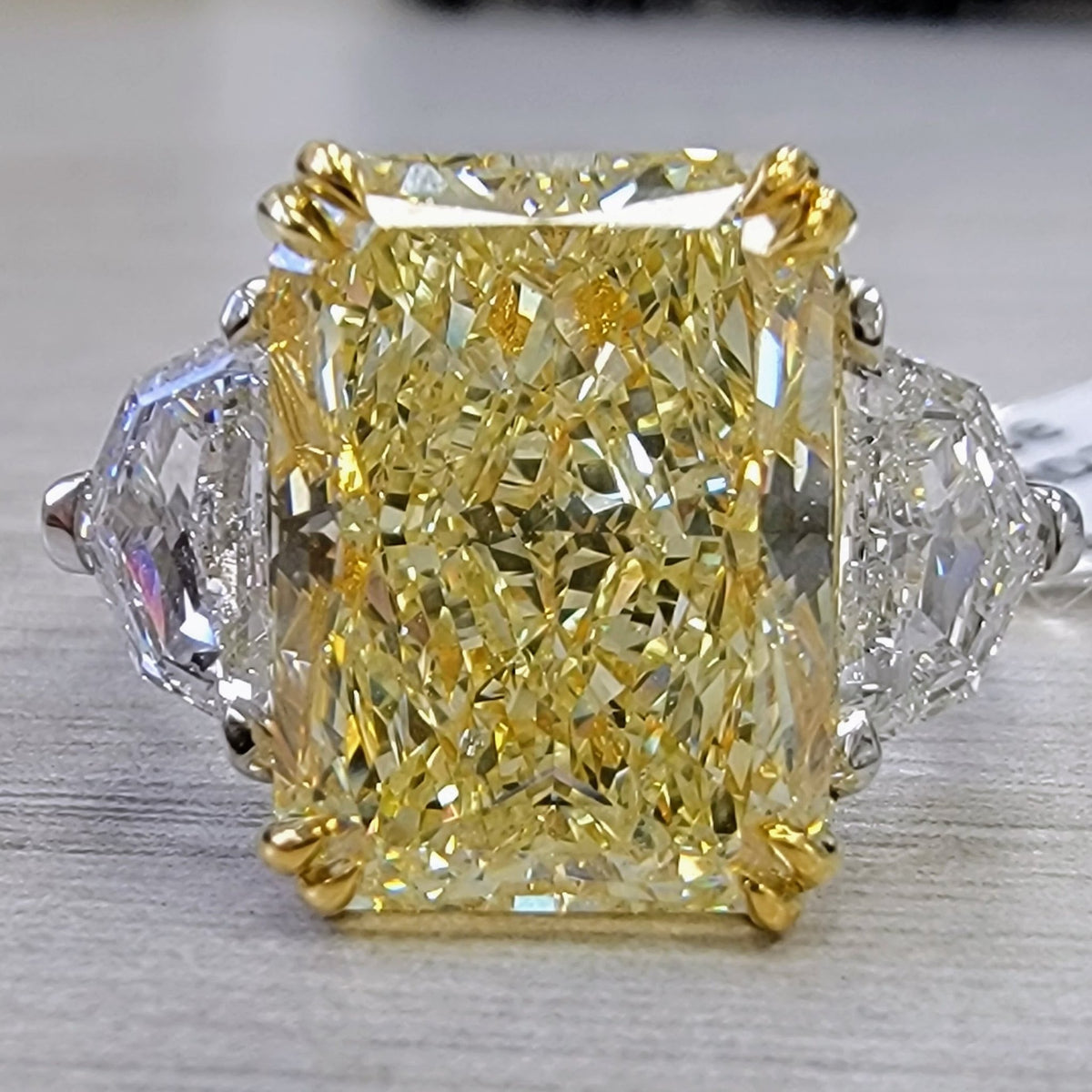 6.72ct Fancy Light Yellow Elongated Radiant Diamond Ring VS2 GIA