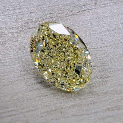 3.02ct Light Yellow Oval VS1 GIA