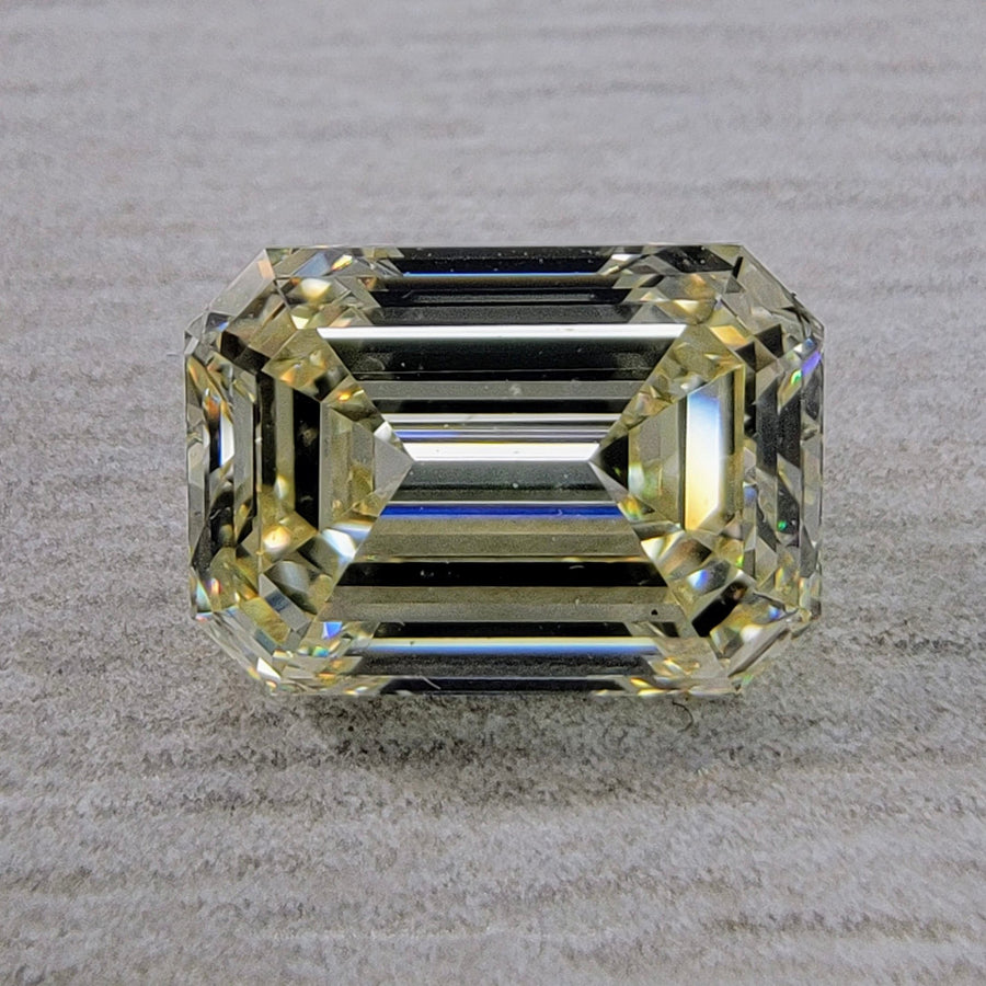 2.00ct Light Yellow Emerald Diamond VS1 GIA