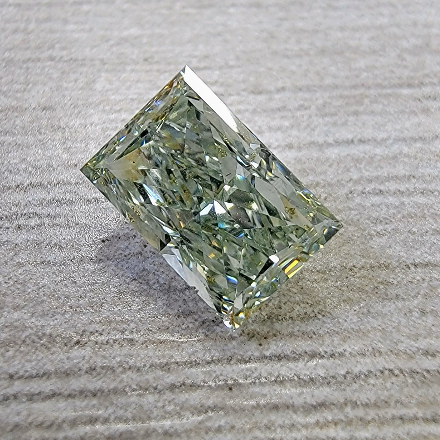 1.00ct Fancy Yellowish Green Princess SI1 GIA