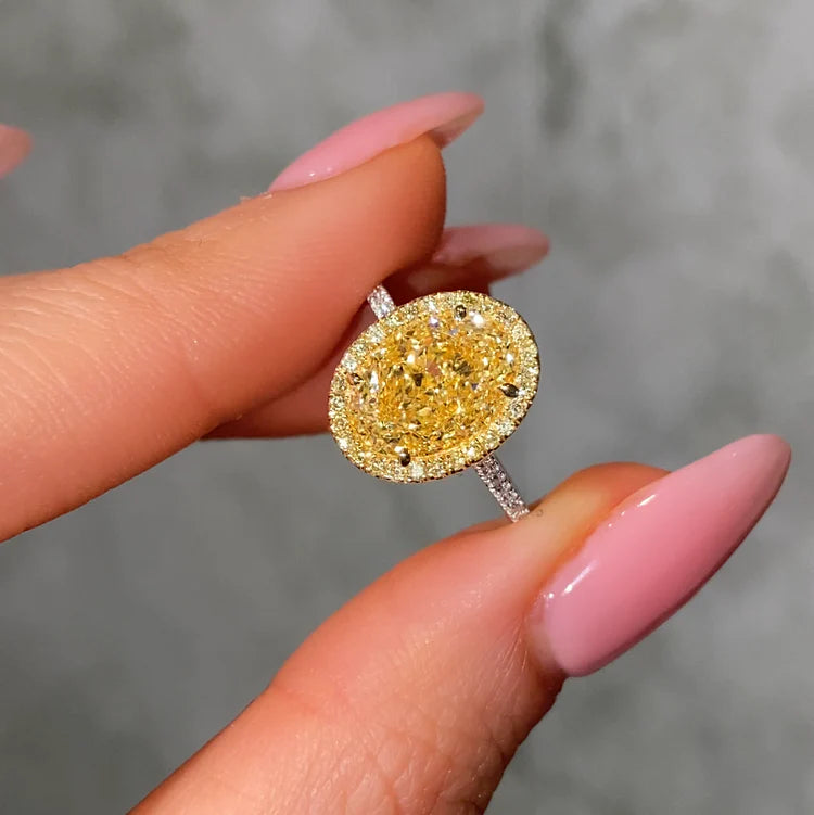 3.08ct Light Yellow Oval Diamond Ring VS2 GIA