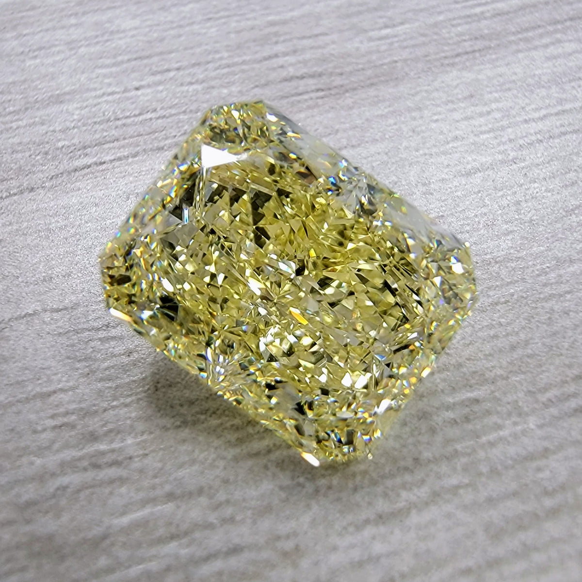5.74ct Fancy Yellow Elongated Radiant Diamond VVS1 GIA