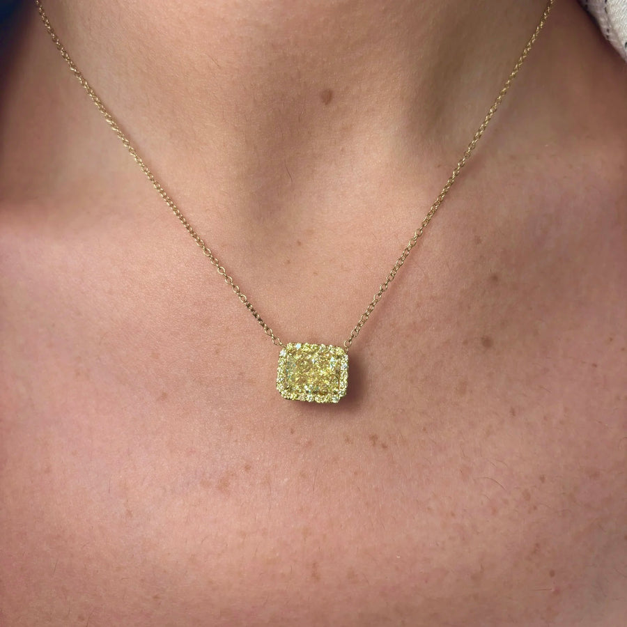 4.10ct Light Yellow Elongated Radiant Diamond East West Pendant VVS1 GIA