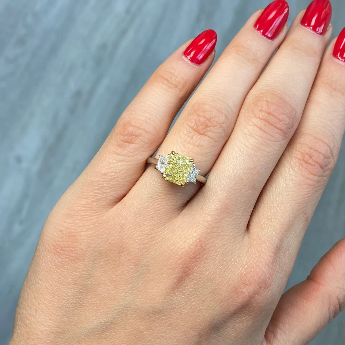 2.51ct Fancy Yellow Elongated Radiant Diamond Ring VVS2 GIA
