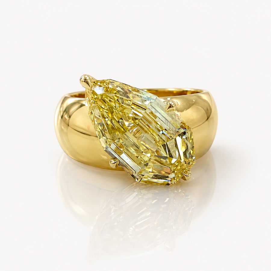 3.04ct Fancy Yellow Step-Cut Pear Diamond Ring VVS2 GIA