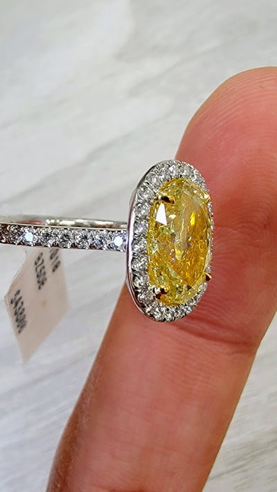 3.21ct Light Yellow Oval VS1 GIA Ring