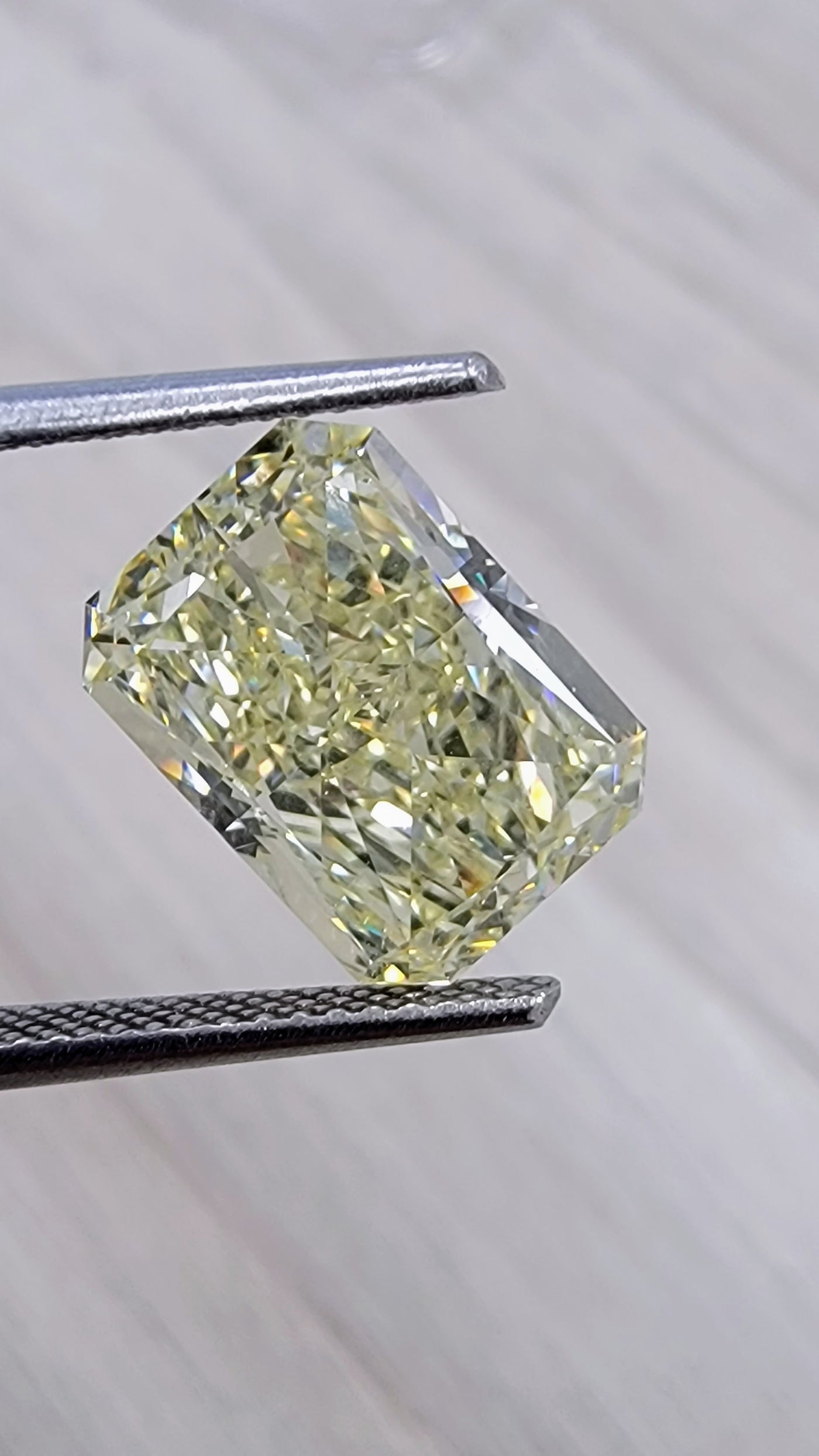 5.24ct Light Yellow Elongated Radiant SI1 GIA