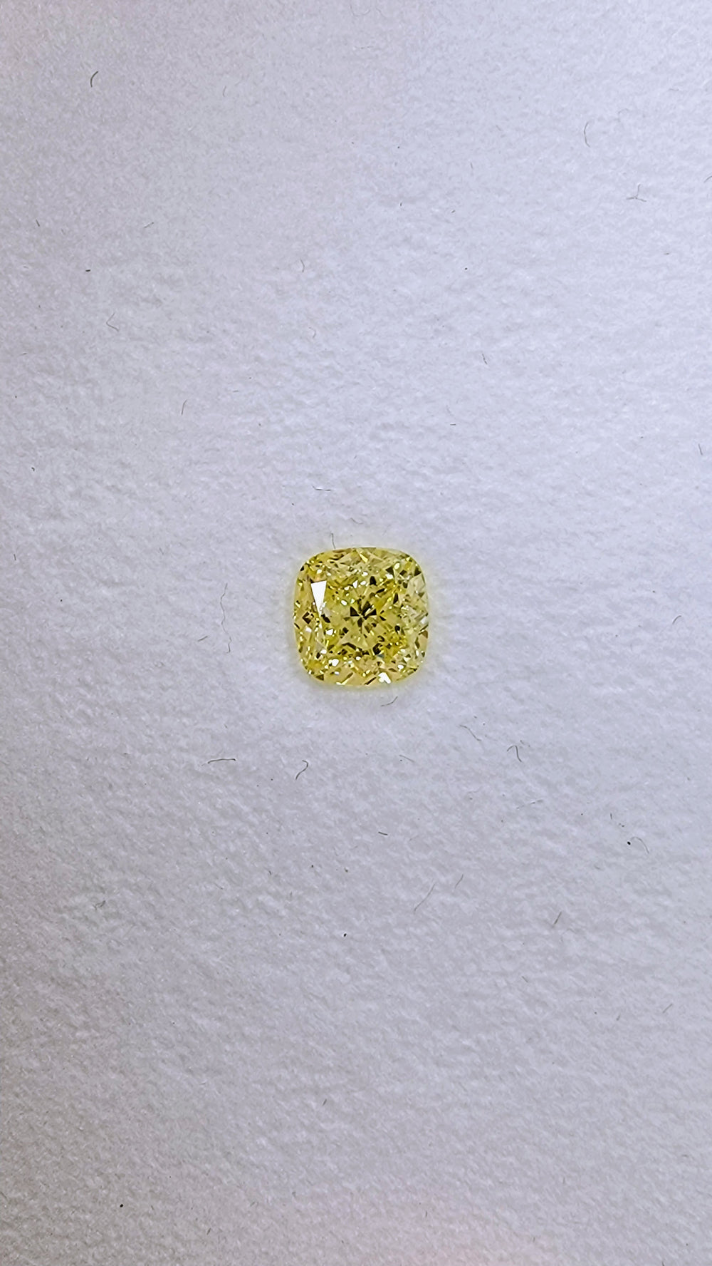 0.90ct Fancy Light Yellow Cushion Diamond SI1 GIA