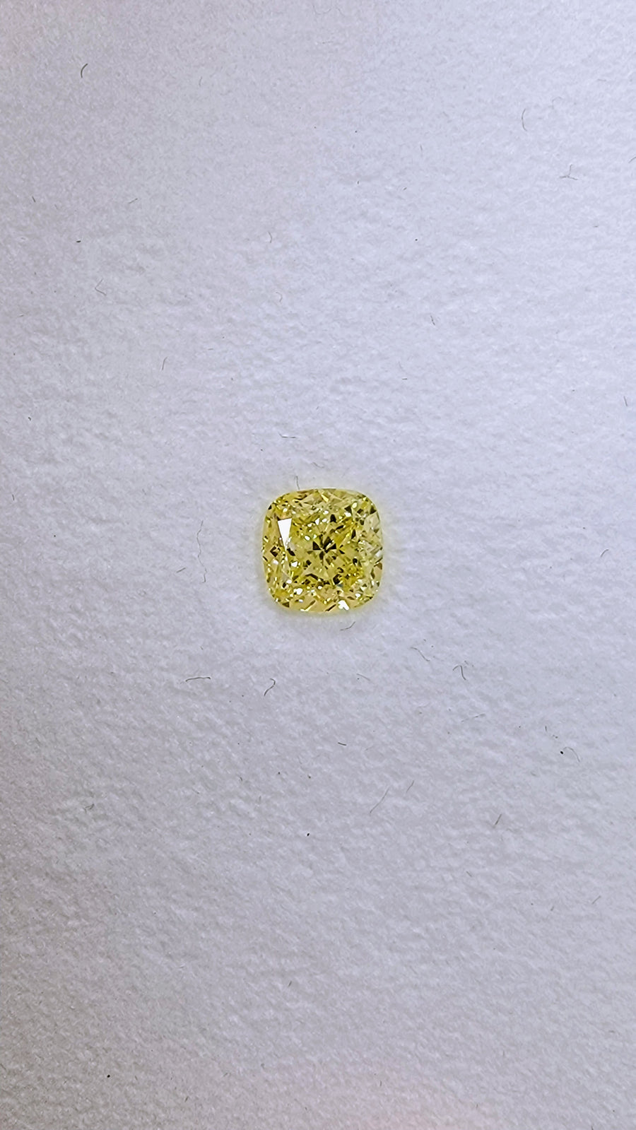 0.90ct Fancy Light Yellow Cushion Diamond SI1 GIA