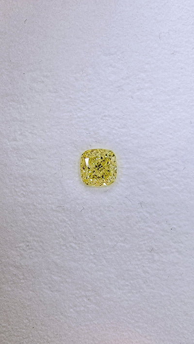 0.90ct Fancy Light Yellow Cushion SI1 GIA