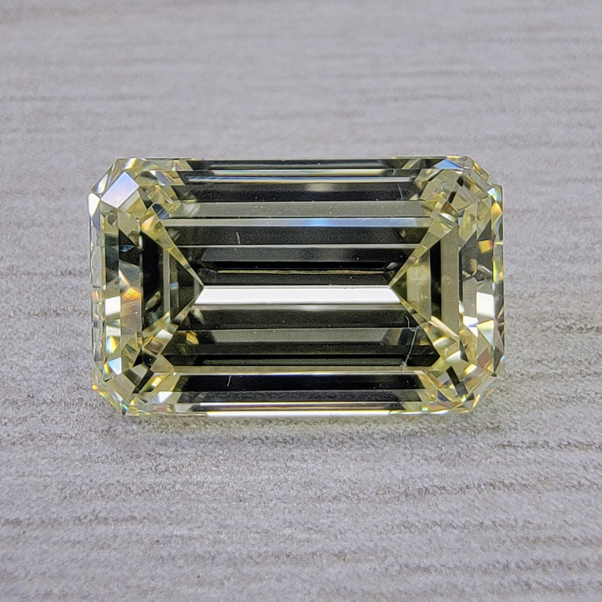 3.33ct Light Yellow Emerald Diamond VS2 GIA