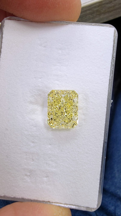 5.74ct Fancy Yellow Elongated Radiant VVS1 GIA