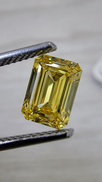 1.57ct Fancy Vivid Yellow Emerald VVS1 GIA