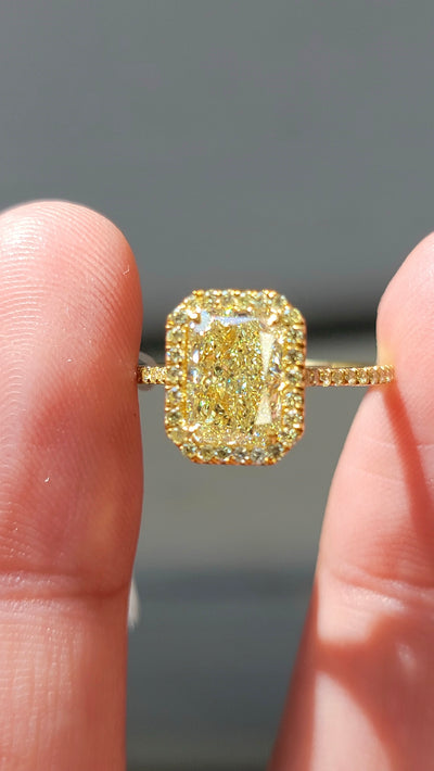 2.16ct Light Yellow Radiant VS2 GIA Ring