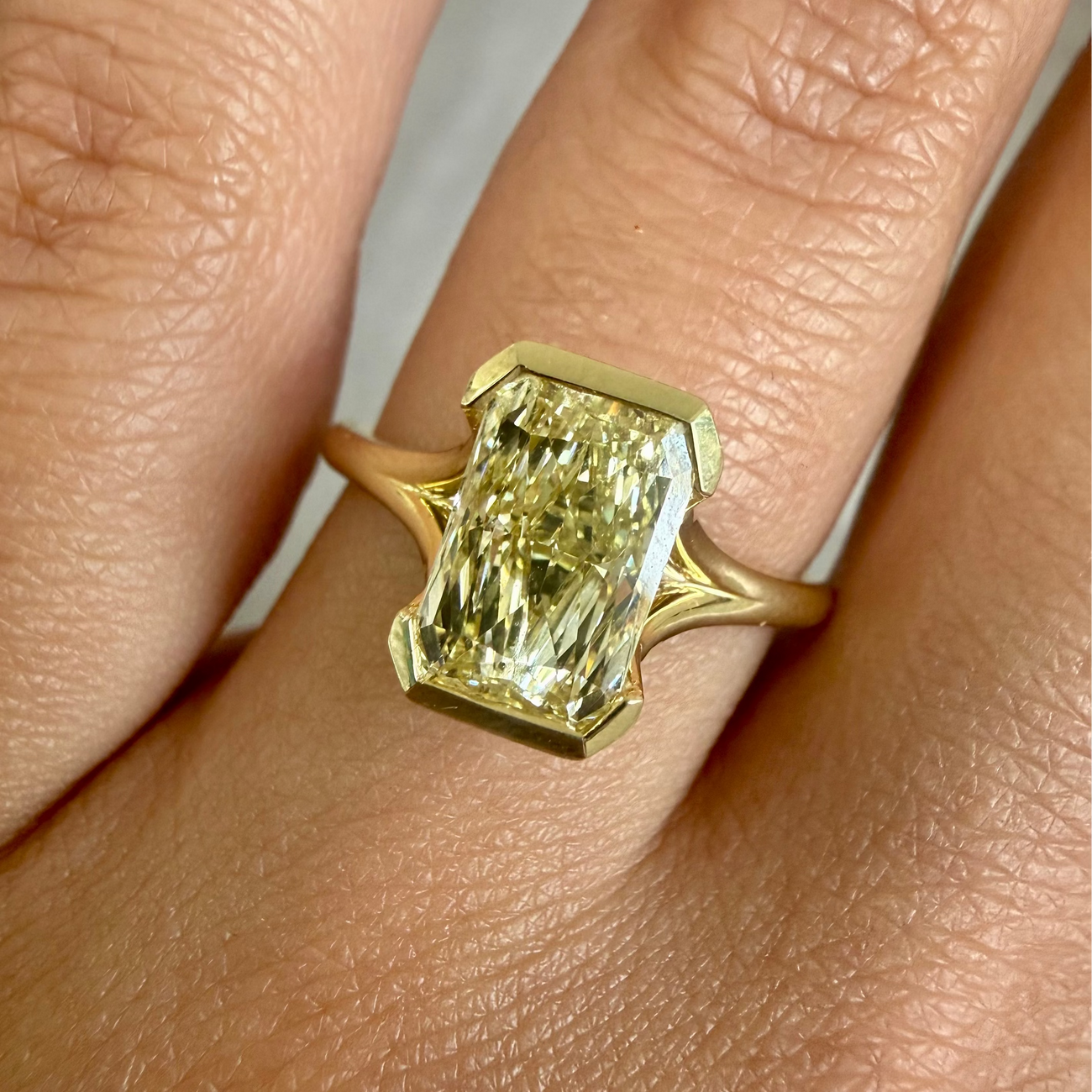 2.03ct Fancy Light Yellow Radiant Half-Bezel Ring VS1 GIA