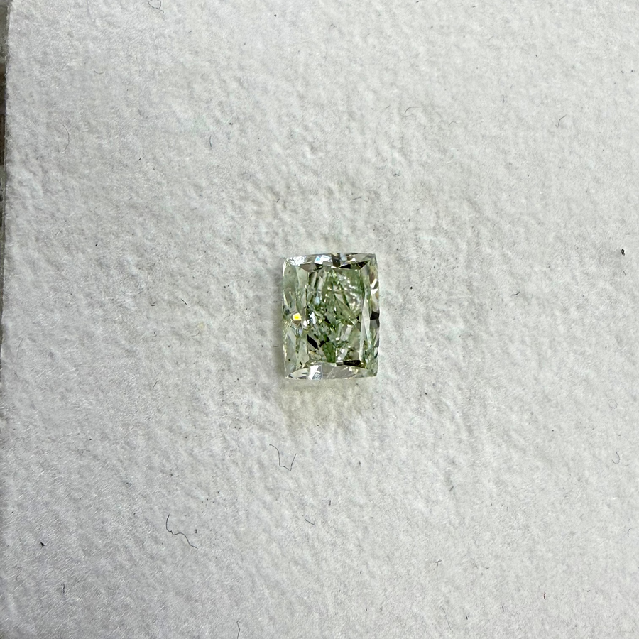 1.00ct Fancy Light Yellowish Green Cushion Diamomd SI1 GIA