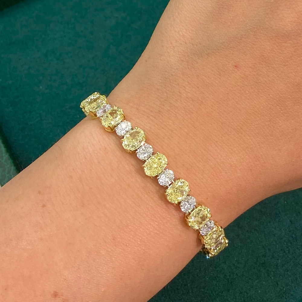 23.87ctw Yellow Oval Diamond & White Oval Diamond Alternating Bracelet GIA