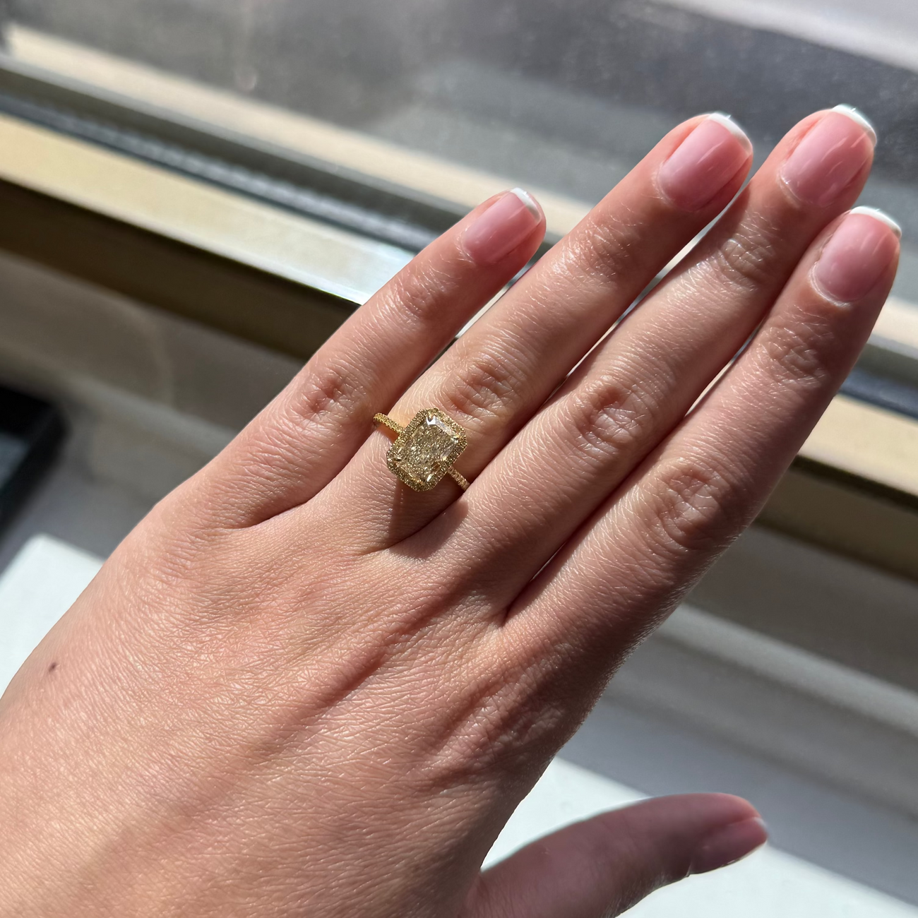 2.01ct Light Yellow Elongated Radiant Diamond Ring VVS2 GIA
