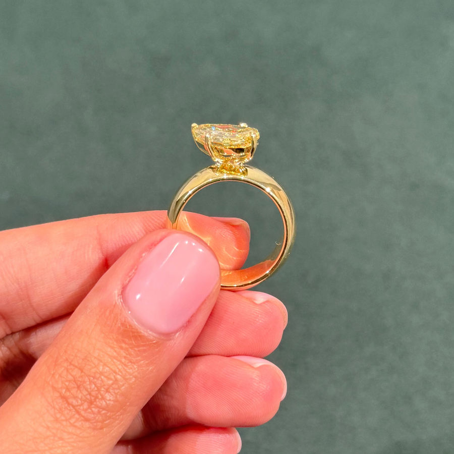 3.04ct Fancy Yellow Step-Cut Pear Diamond Ring VVS2 GIA
