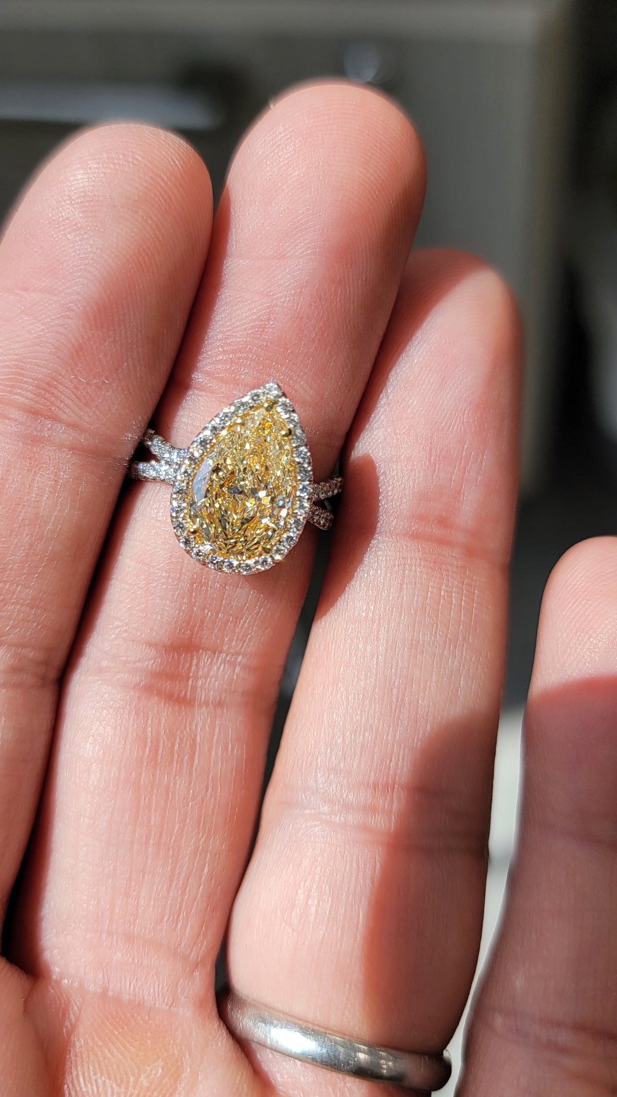 3.02ct Light Yellow Pear Diamond Ring VS1 GIA