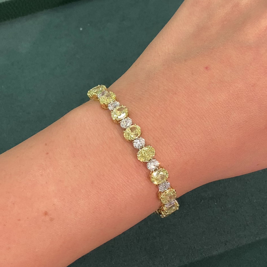 23.87ctw Yellow Oval Diamond & White Oval Diamond Alternating Bracelet GIA