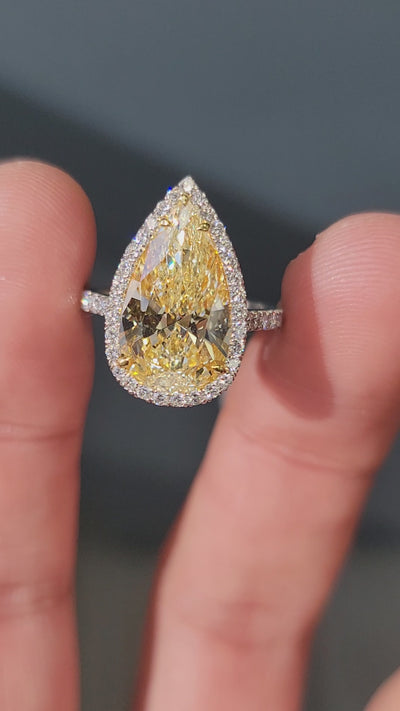 4.49ct Light Yellow Pear VS1 GIA Ring
