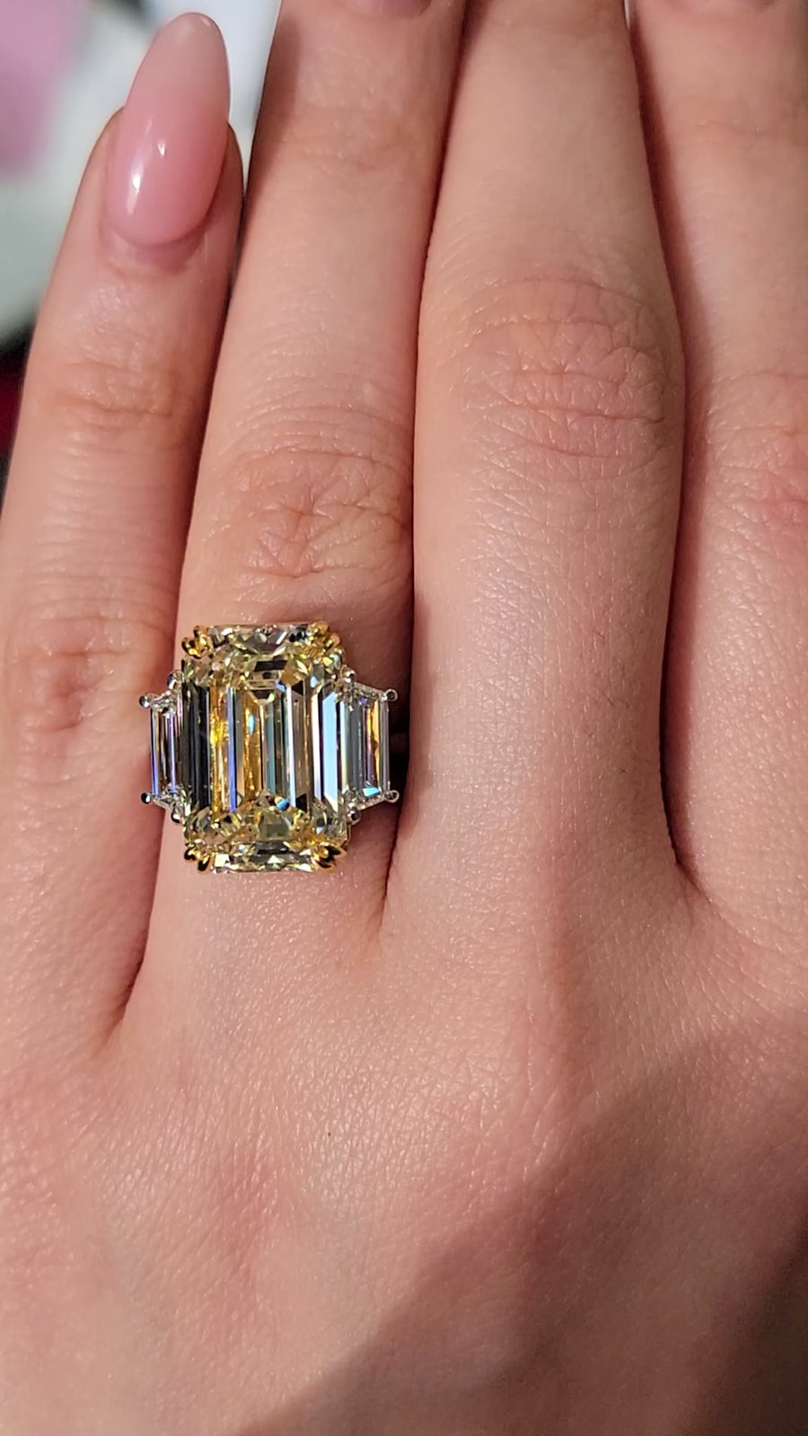 10.18ct Light Yellow Emerald Diamond Ring SI1 GIA