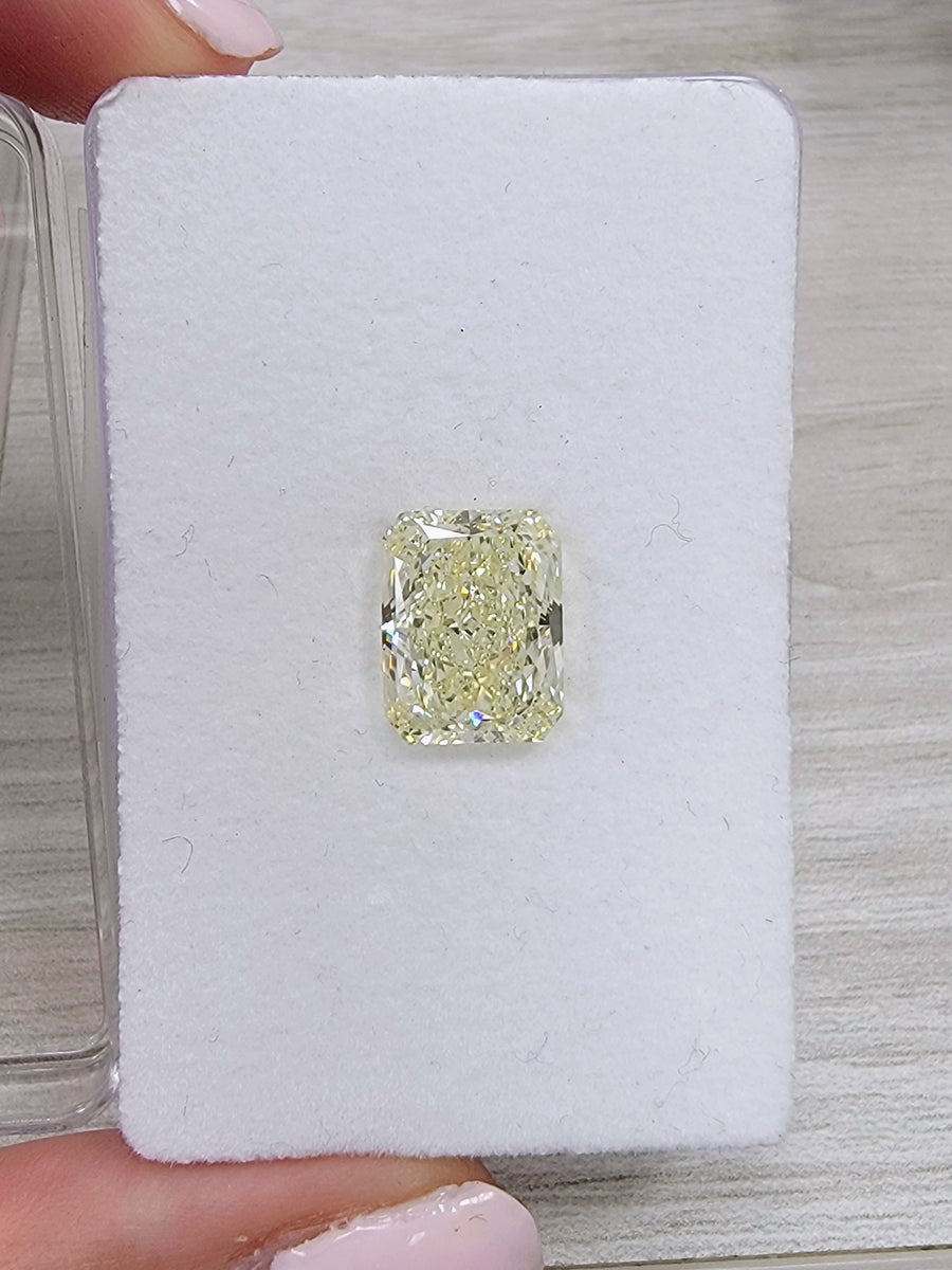 6.01ct Light Yellow Radiant Diamond VVS2 GIA