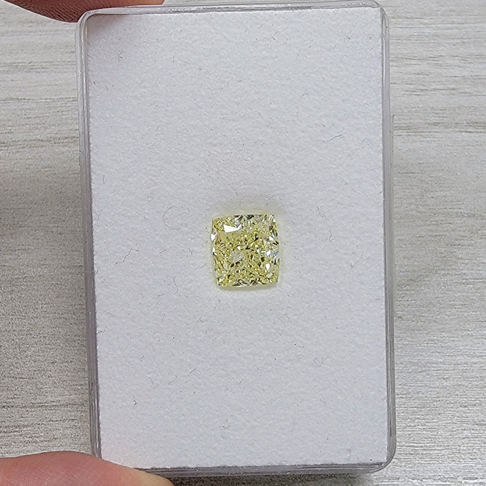 3.20ct Light Yellow Cushion Diamond SI1 GIA
