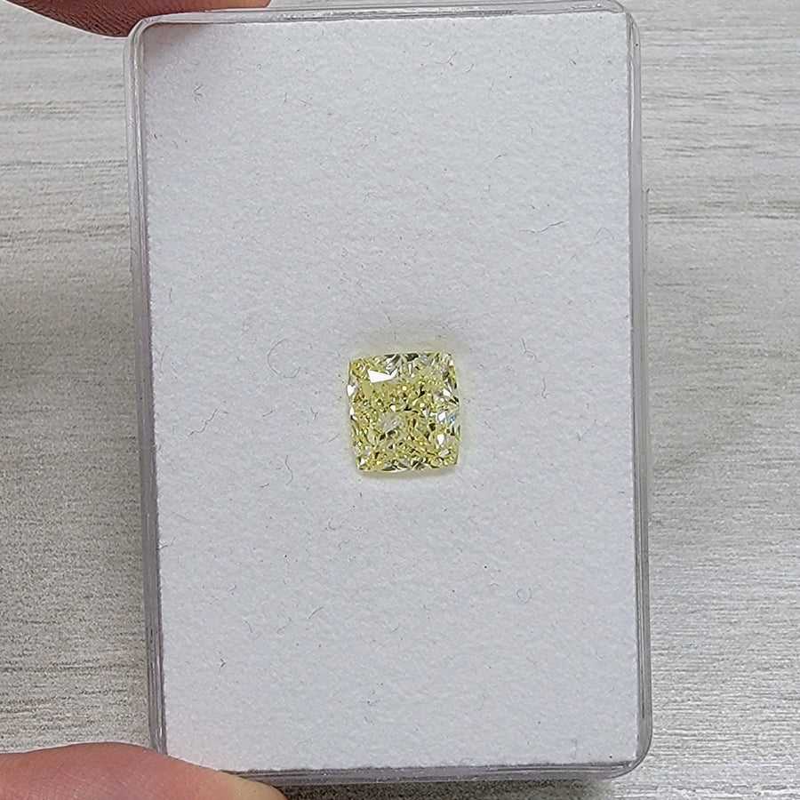 3.20ct Light Yellow Cushion Diamond SI1 GIA