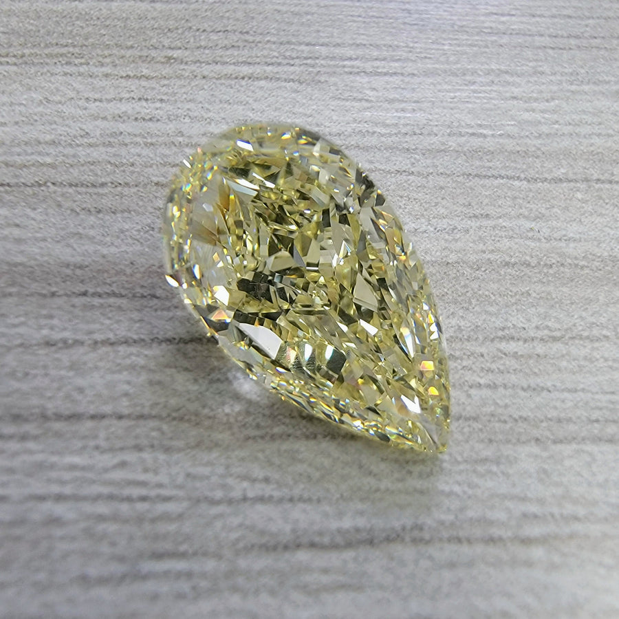 3.00ct Fancy Light Yellow Pear Diamond VS1 GIA