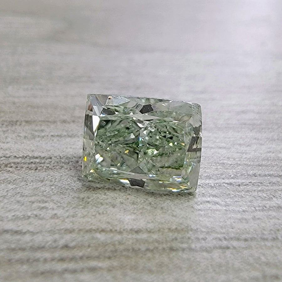 1.00ct Fancy Light Yellowish Green Cushion Diamomd SI1 GIA